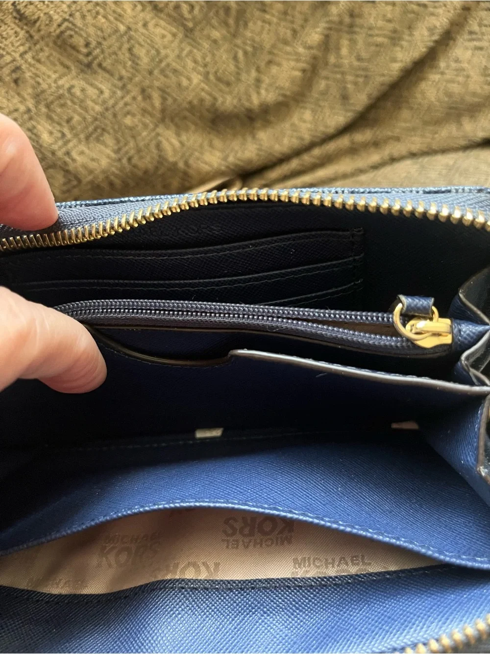 Michael Kors zip around